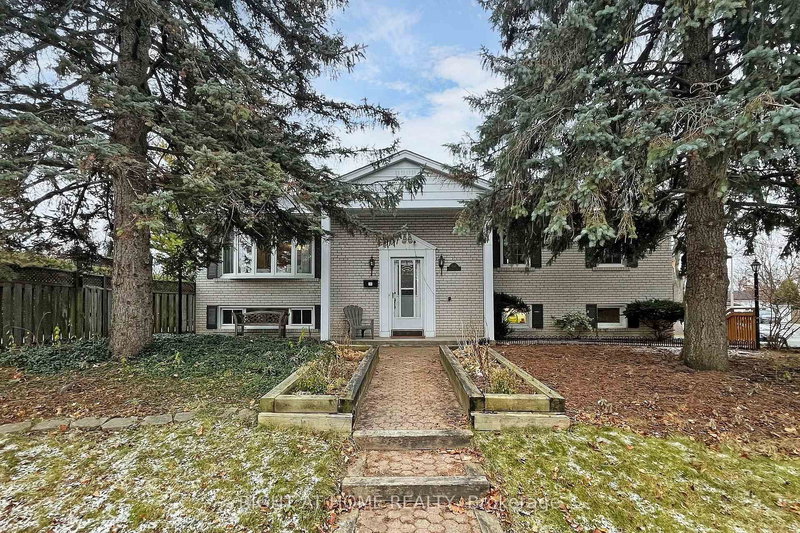 MAIN - 156 Trayborn Dr, Richmond Hill, L4C 4L1 | Image 2