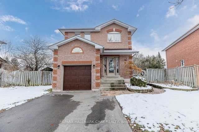 39 Fraser Avenue