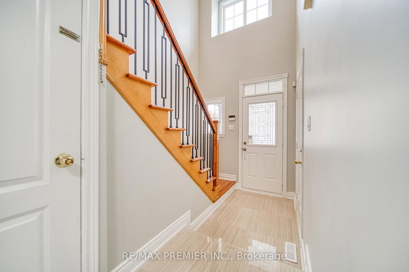 Main - 48 Chiara Dr, Vaughan, L6A 3K3 | Image 3