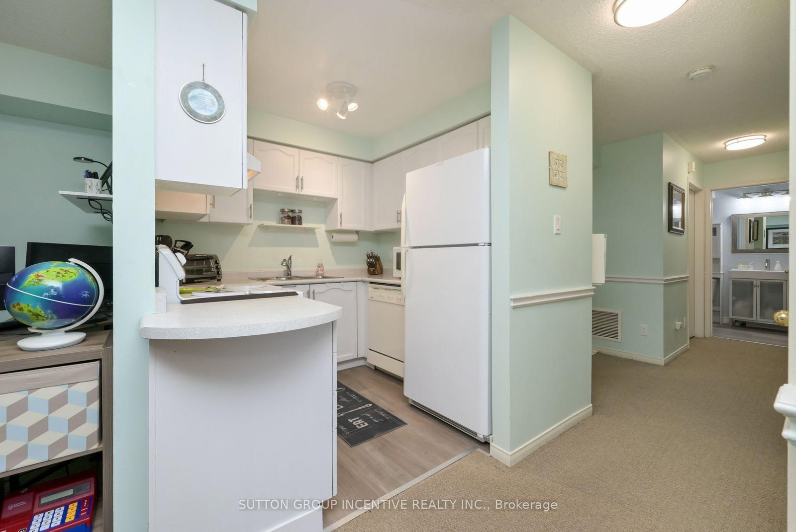 Listing Image 8