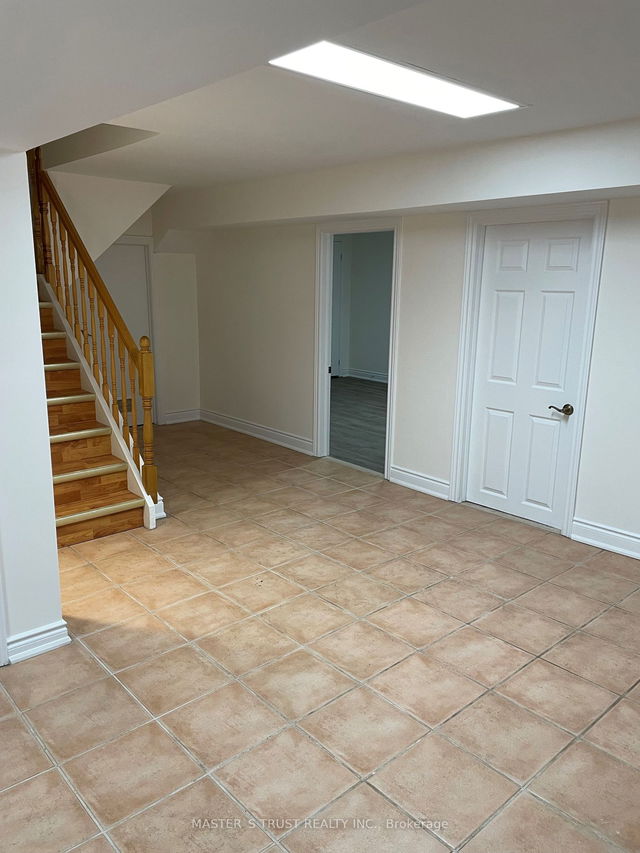 7 eden Avenue