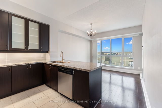 501 - 39 UPPER DUKE Crescent