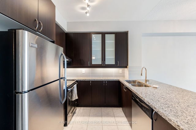 501 - 39 UPPER DUKE Crescent