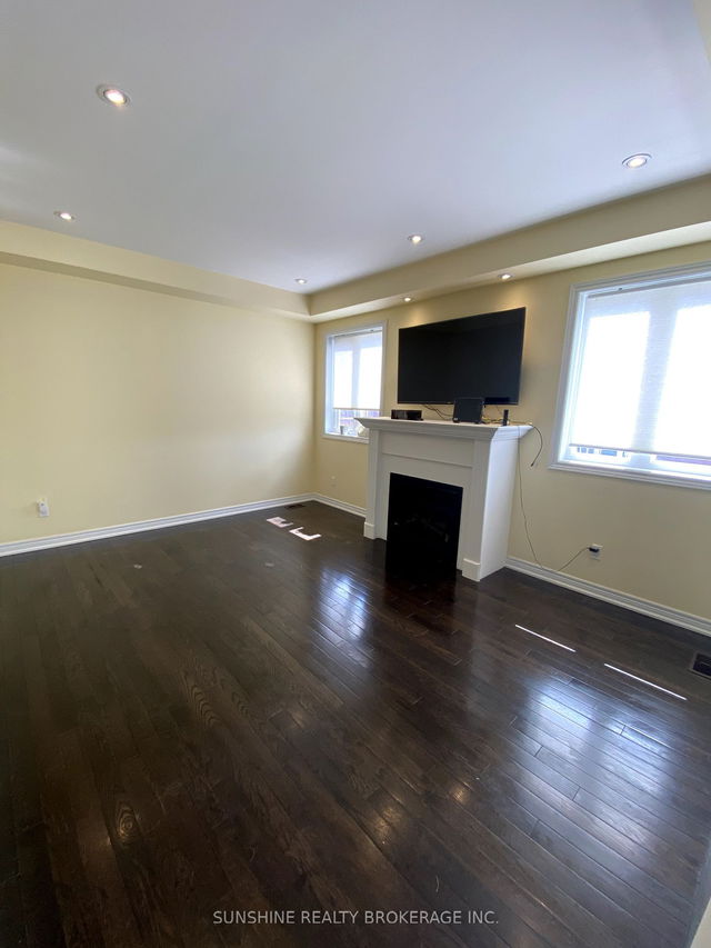 39 Wozniak Crescent