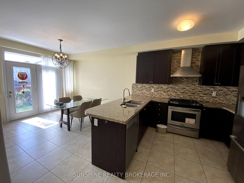 39 Wozniak Cres, Markham, L6E 0L4 | Image 3