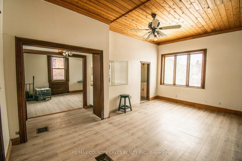 301 Victoria Ave, Brock, L0K 1A0 | Image 3