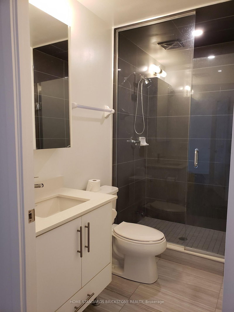 1115 - 85 Oneida Cres S, Richmond Hill, L4B 0H4 | Image 2