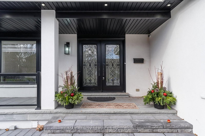 30 Queen Post Dr, Vaughan, L4L 3G4 | Image 3