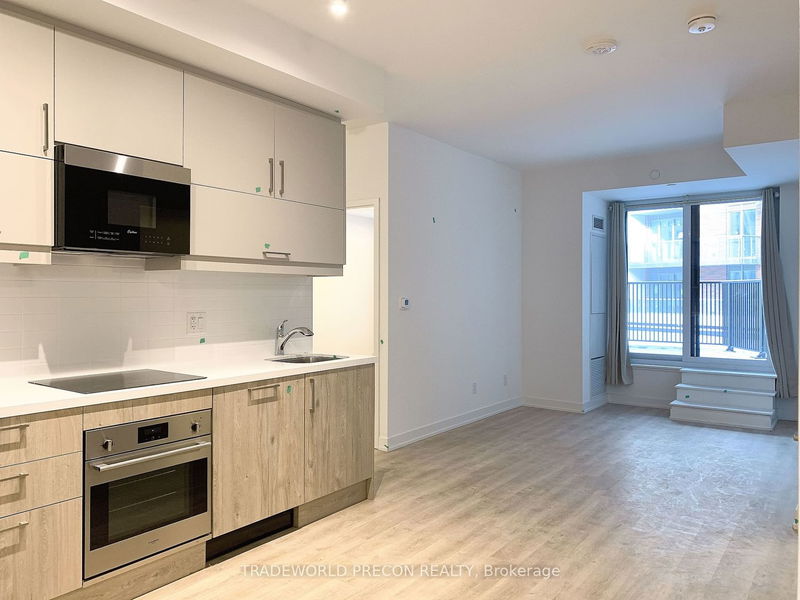 home for lease on 731-8119 Birchmount Road