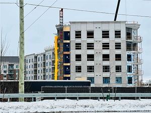 15482 Leslie St, Aurora, L4G 7C4 | Image 3