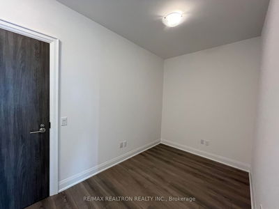Unit 1105 — 20 Gatineau Dr, Vaughan - Beverley Glen image-0-3