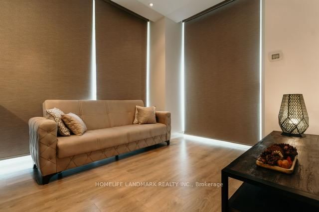 234 - 9471 Yonge St S, Richmond Hill, L4C 0Z5 | Image 2