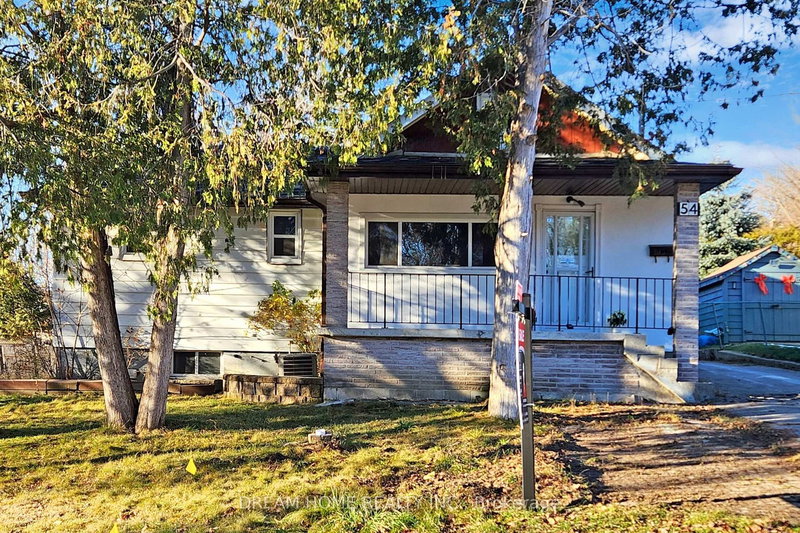 54 Vincent St, Newmarket, L3Y 4G5 | Image 2