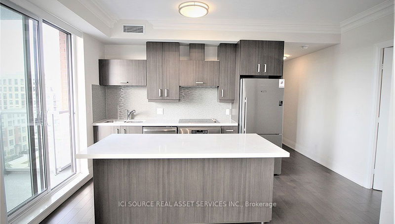 home for lease on Rg7-28 Uptown Drive