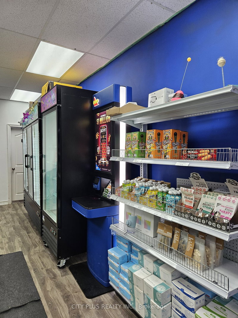 12 - 9688 Leslie St, Richmond Hill, L4B 4C4 | Image 2