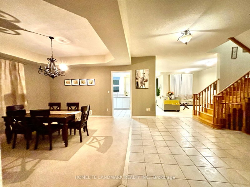 79 Boxwood Cres, Markham, L3S 3V1 | Image 2