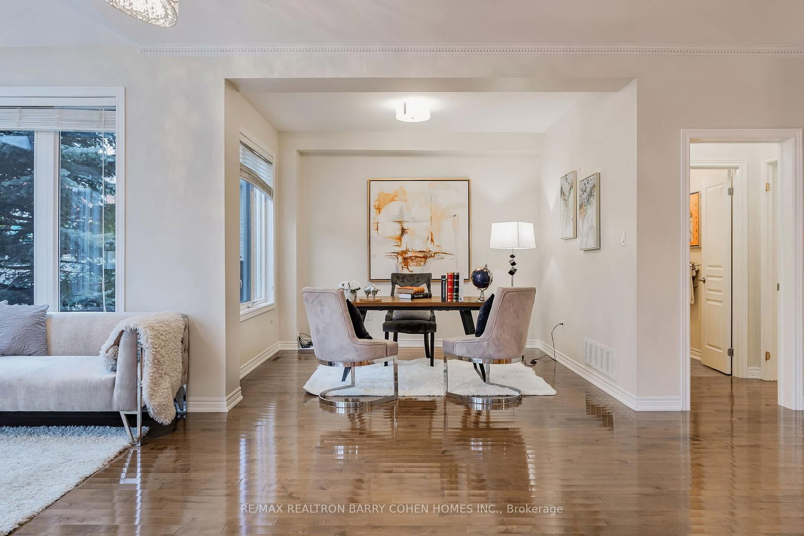 Listing Image 9