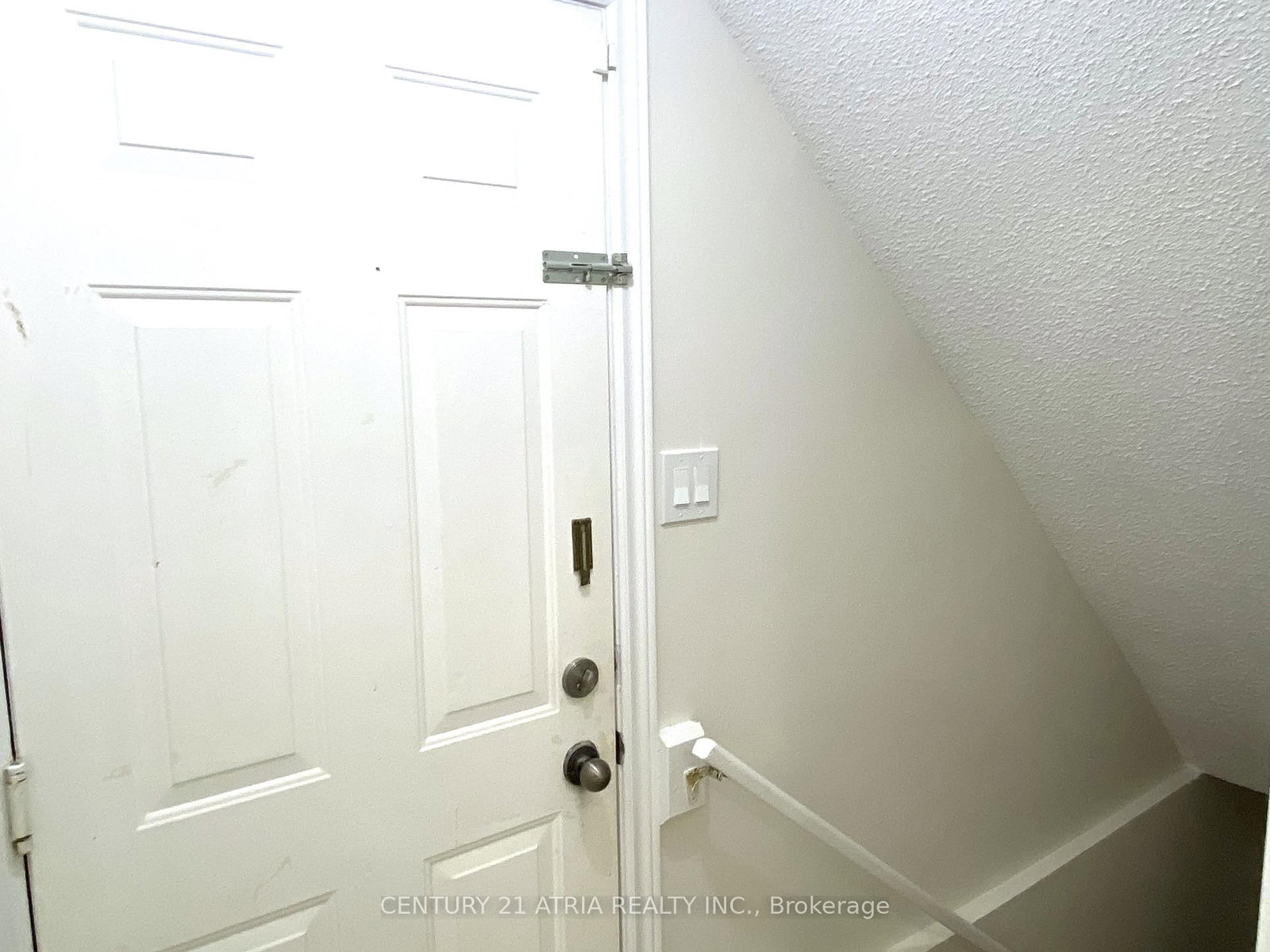 Listing Image 30