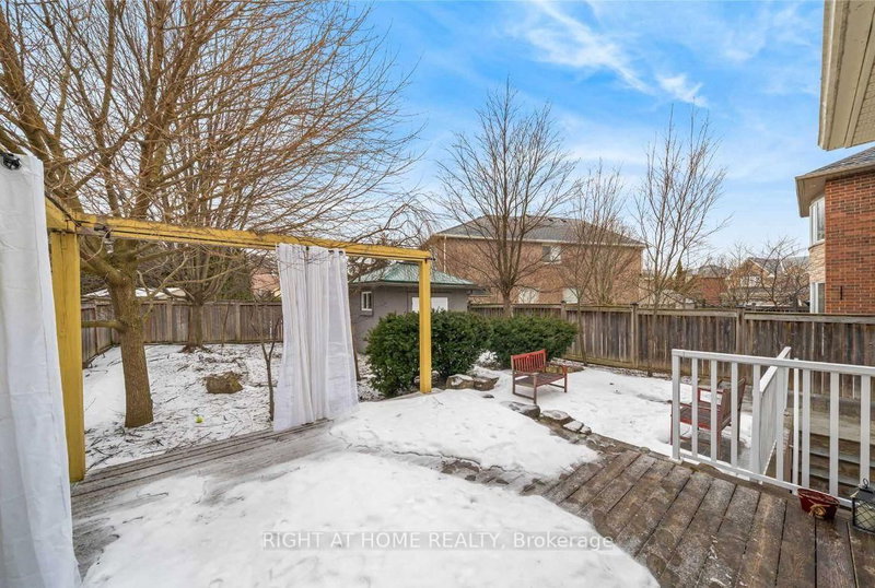 Lower - 9 Alyssum Crt, Richmond Hill, L4E 4M7 | Image 3