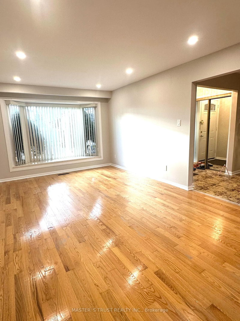 5 Empringham Cres, Markham, L3R 3E9 | Image 3