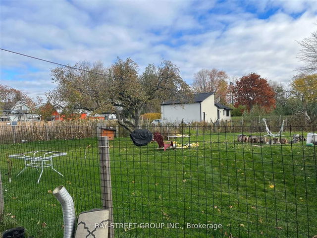12973 Warden (main) Avenue