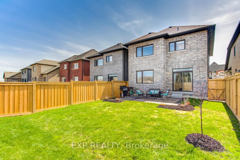 44 Festival Crt E, East Gwillimbury, L9N 0N8 | Image 3