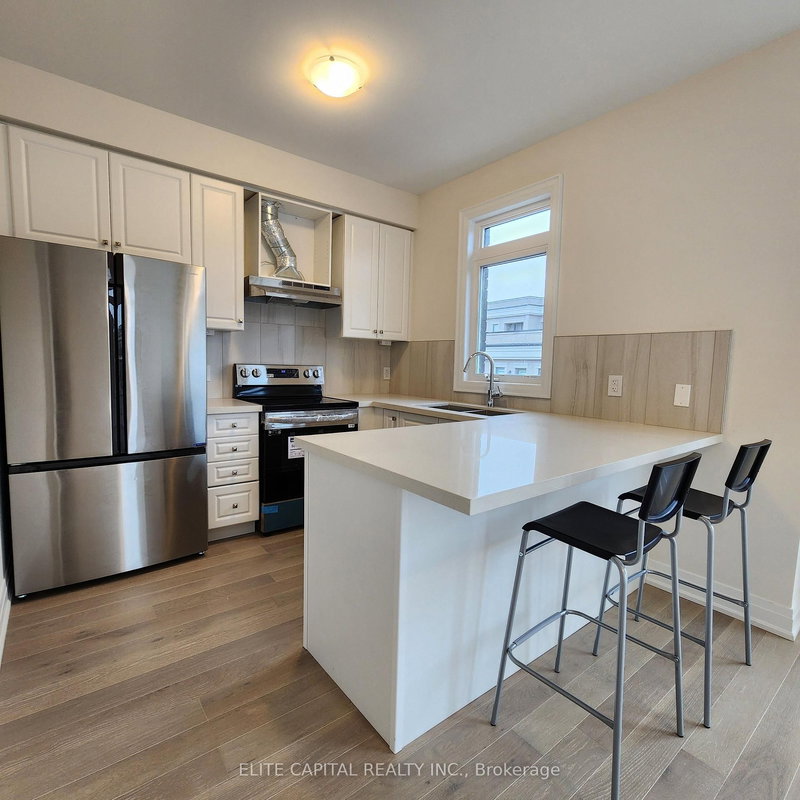 195 Milky Way Dr, Richmond Hill, L4C 5H3 | Image 3
