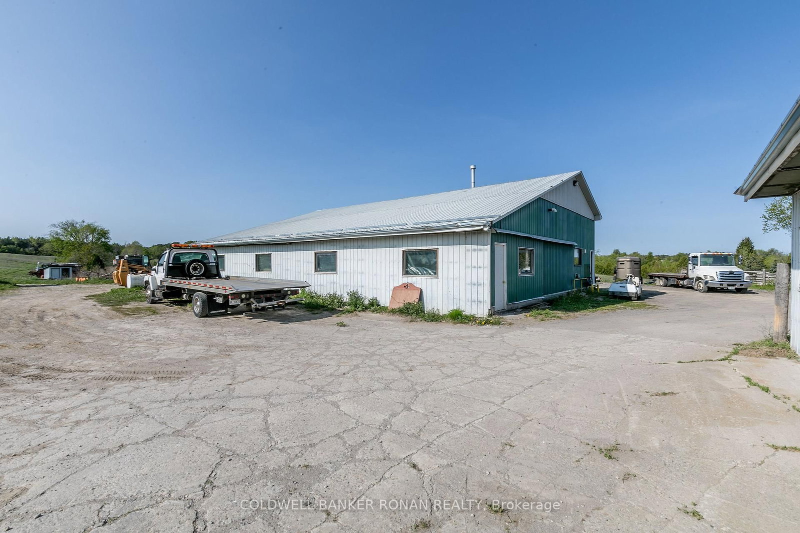 Listing Image 7
