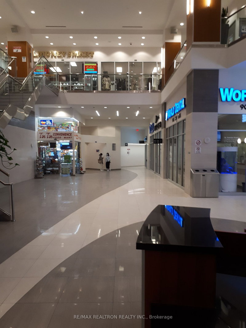 214 - 7163 Yonge St, Markham, L3T 0C6 | Image 2