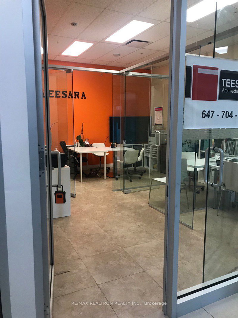 214 - 7163 Yonge St, Markham, L3T 0C6 | Image 3