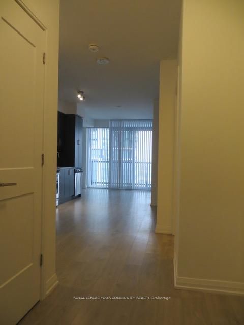 home for lease on 2411-7895 Jane Street