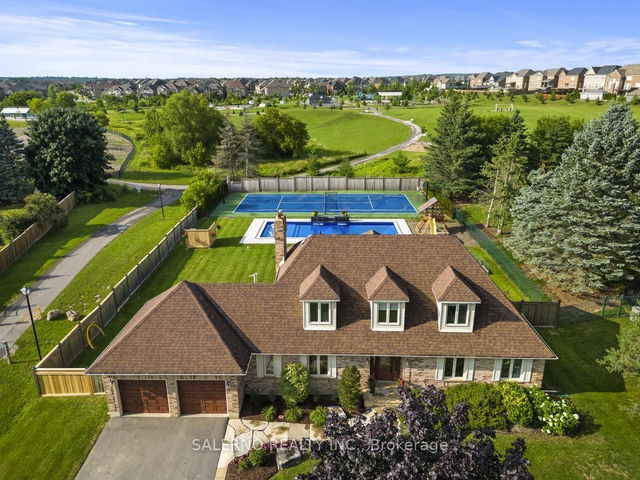 72 Goodfellow Crescent