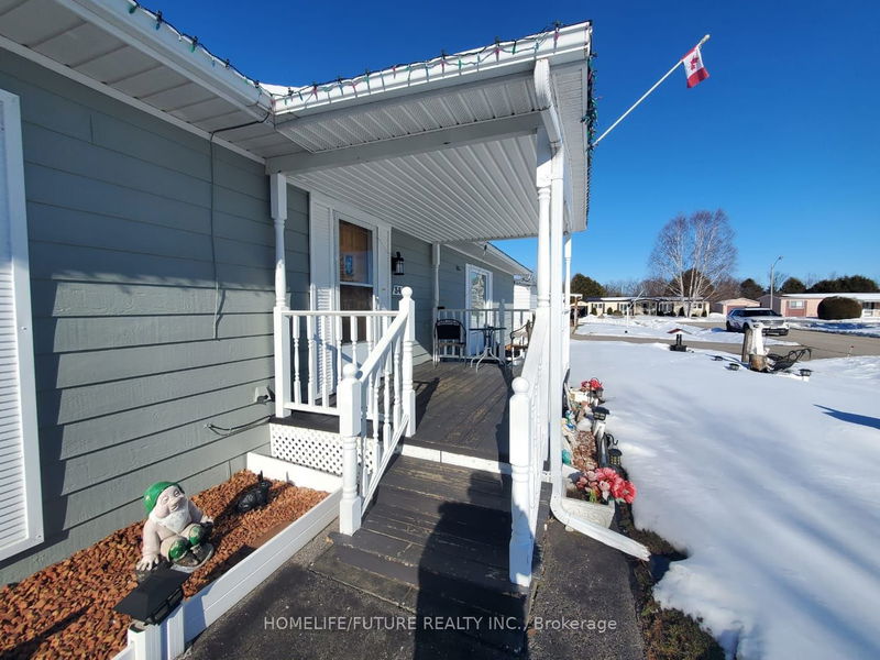 34 Emery Crt  Georgina, L0E 1R0 | Image 2