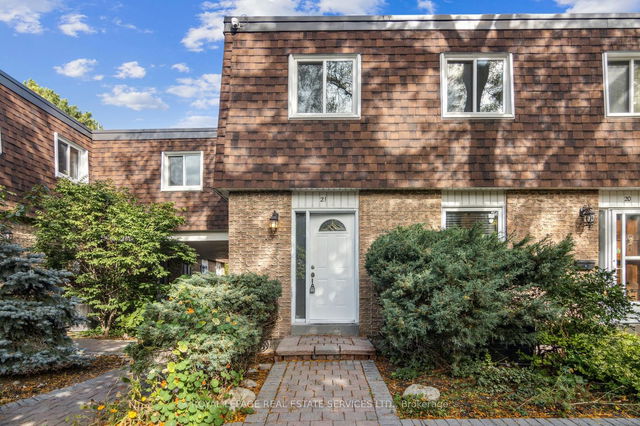 21 The Carriage Way