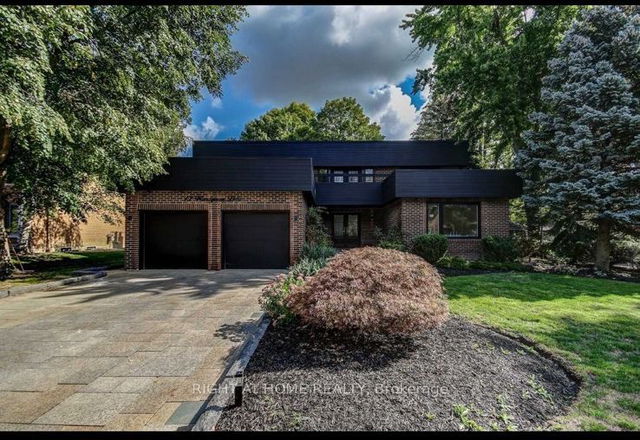 17 Woodgreen Drive