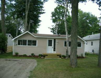 696 Hastings Ave, Innisfil, L9S1Z3 | Image 2