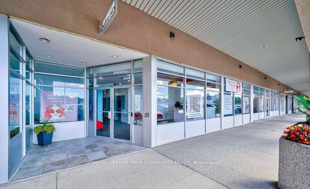 118 - 14800 Yonge St, Aurora, L4G 1N3 | Image 3