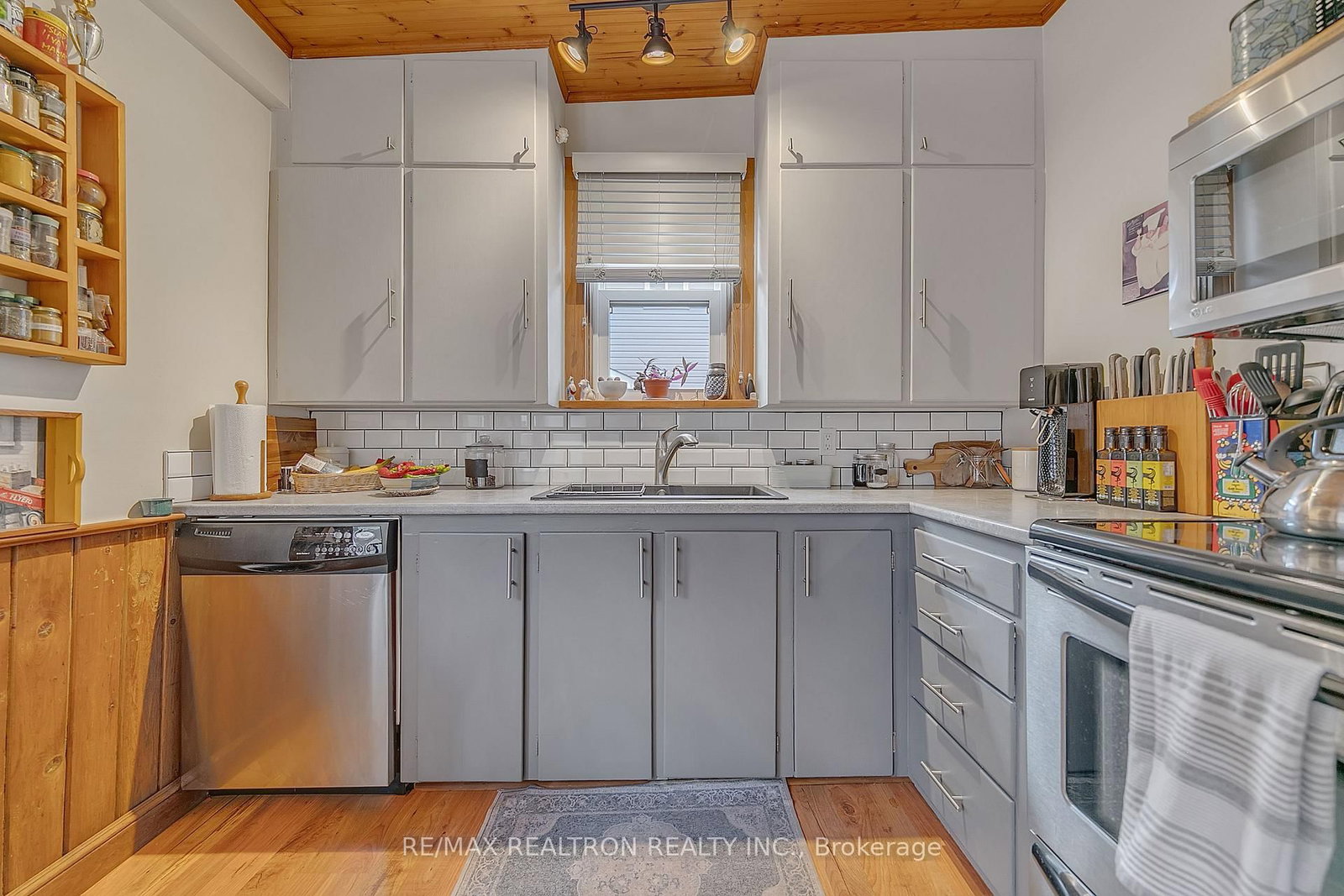Listing Image 15