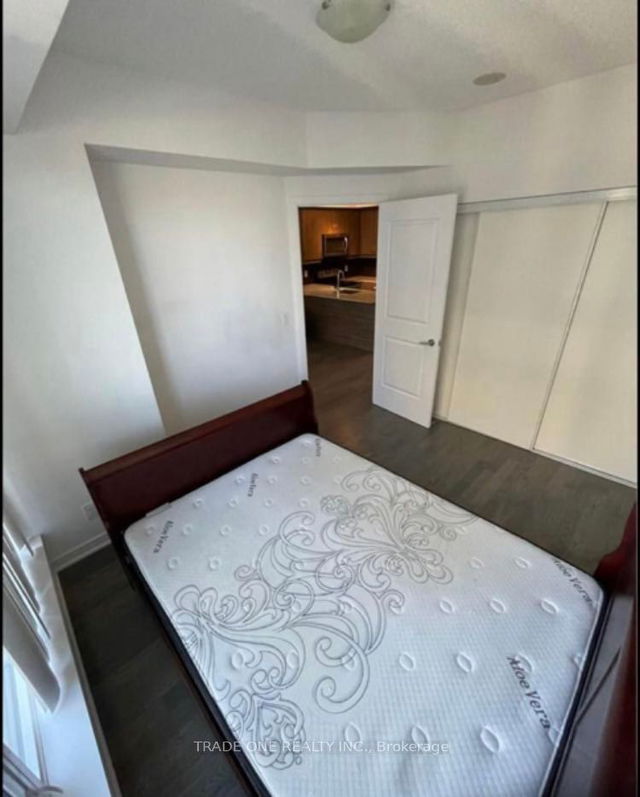 908 - 9205 Yonge Street E