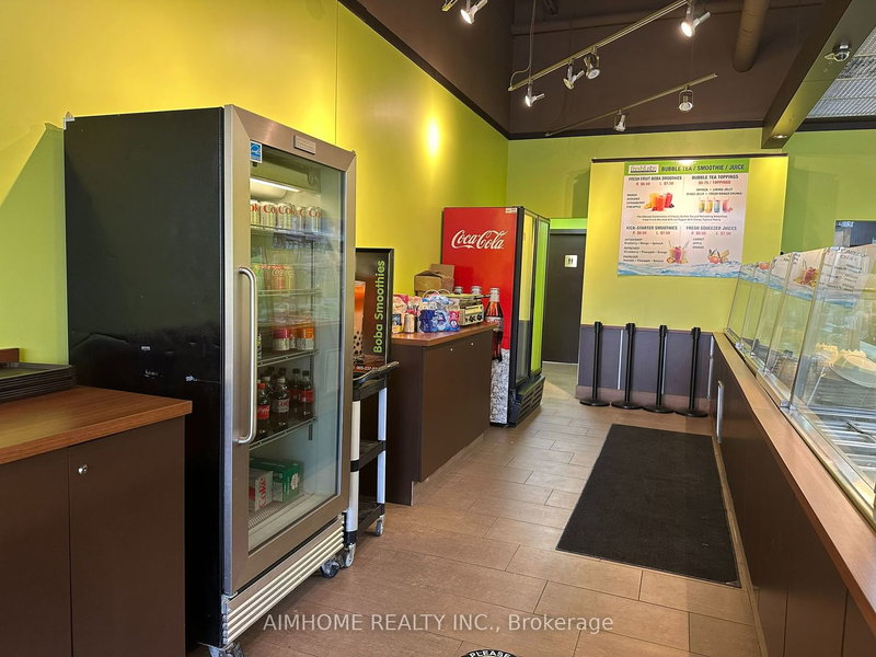 D - 16 Vogell Rd, Richmond Hill, L4B 3K4 | Image 2