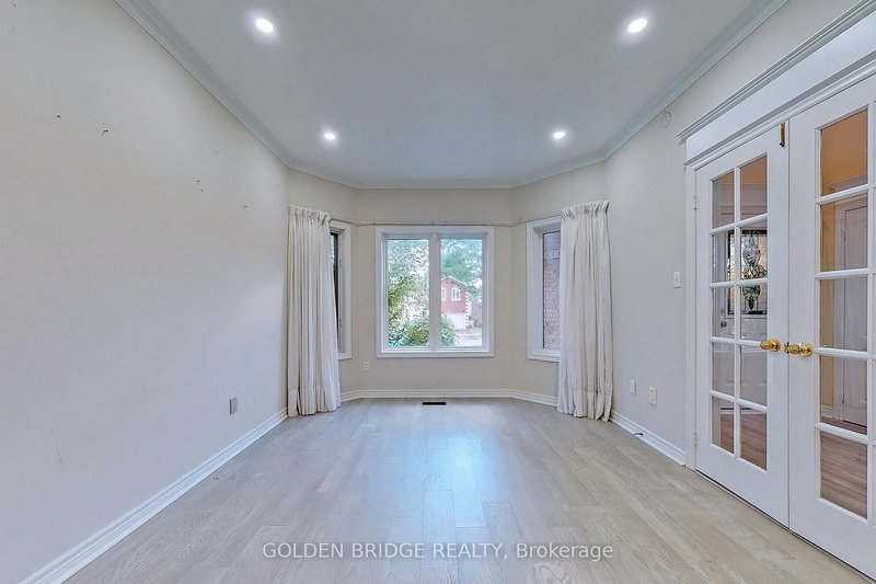 150 Larratt Lane, Richmond Hill, L4C 0E7 | Image 2