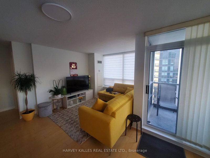 905 - 50 DISERA Dr, Vaughan, L4J 9G1 | Image 2