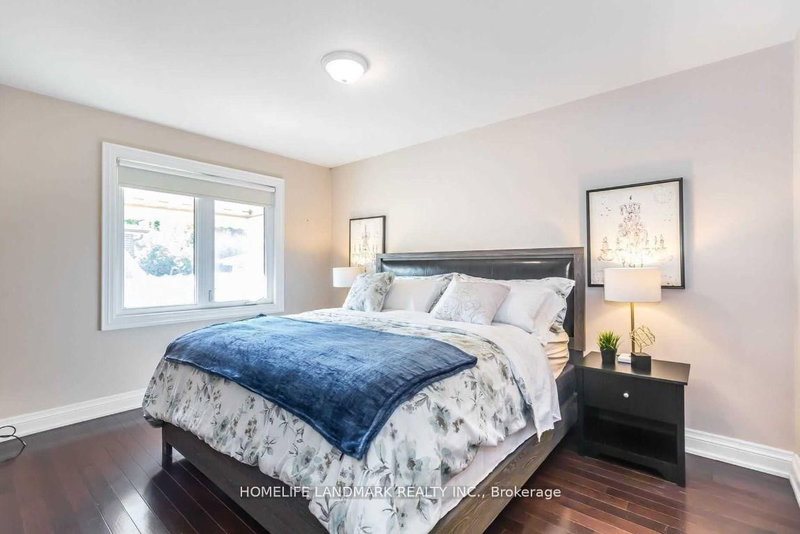 286 Gells Rd, Richmond Hill, L4C 3A4 | Image 3