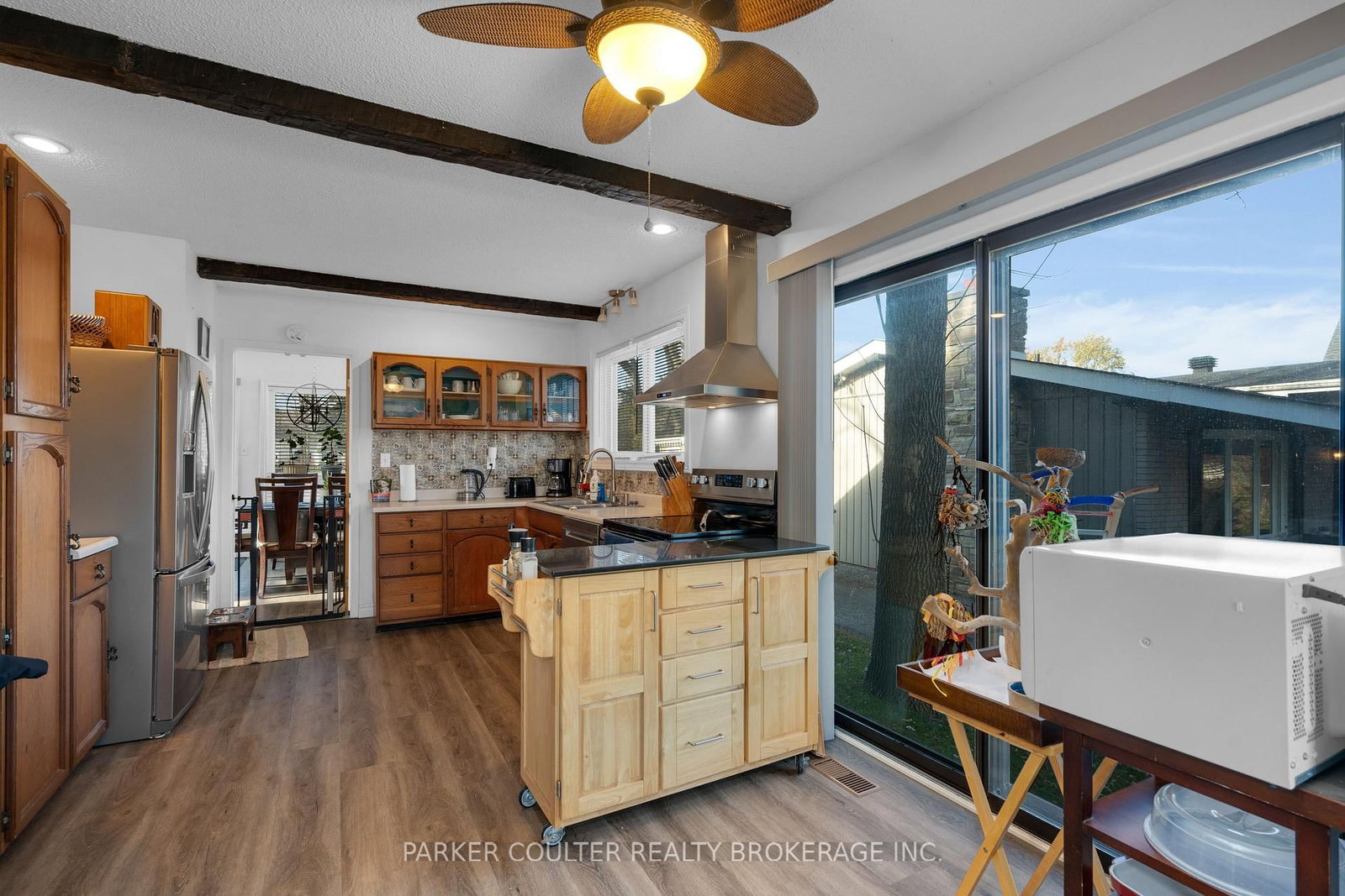 Listing Image 10