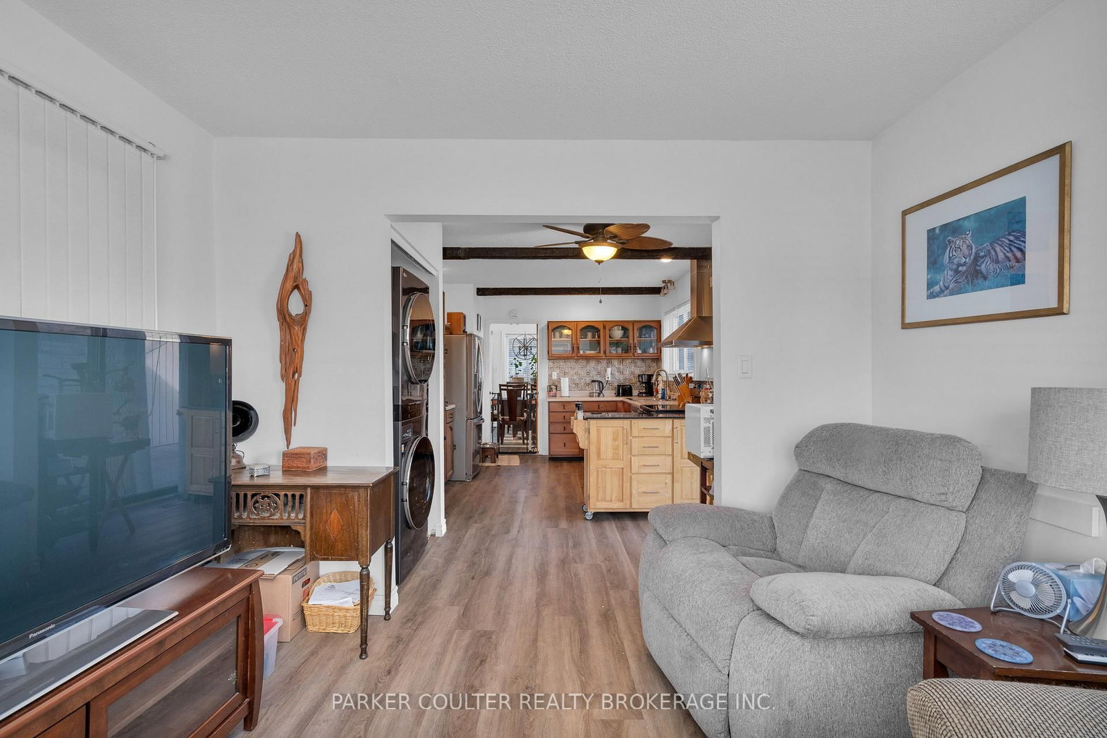 Listing Image 8