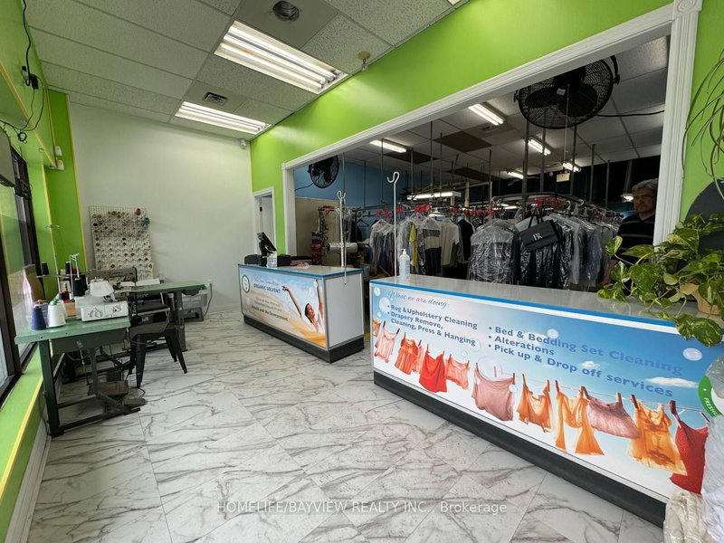 8 - 9625 Yonge St E, Richmond Hill, L4C 5T2 | Image 3