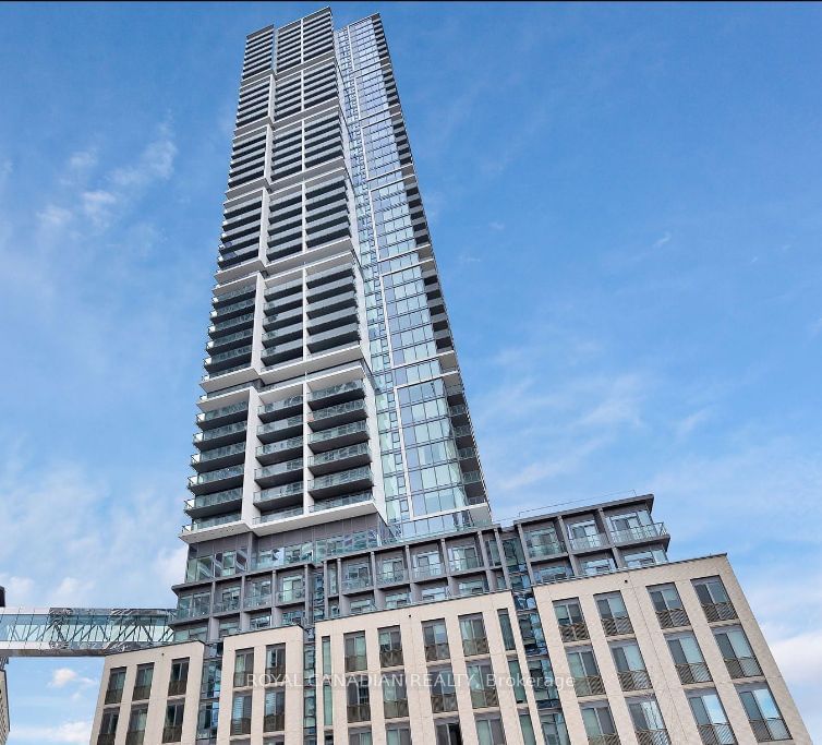 home for lease on 4303-7890 Jane Street