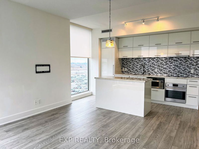 home for lease on 904J-8081 Birchmount Road