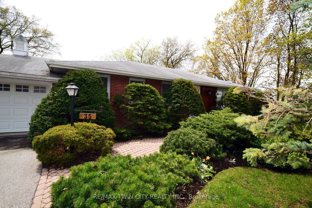 35 Clearview Heights