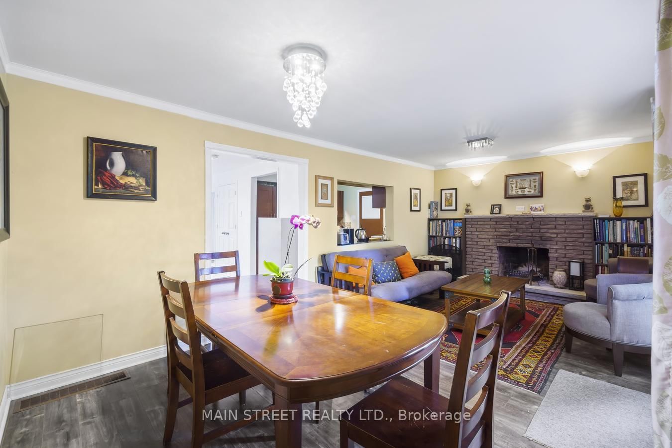 Listing Image 11